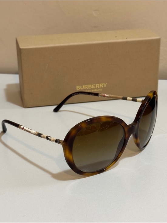 Burberry Tortoiseshell Polarized Sunglasses with Brown Lenses main image 6